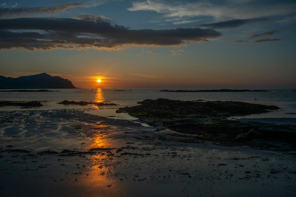 The Complete Handbook for Securely Storing Perishable Foods During Your Camping Adventure in the UK